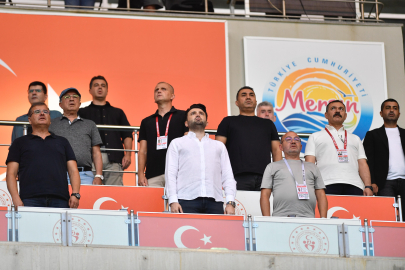 Bursaspor Başkanı Enes Çelik yalnız bırakmıyor!