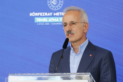 Ulaştırma Bakanı Uraloğlu: Boğazlarımız dünya için stratejik enerji geçiş koridoru
