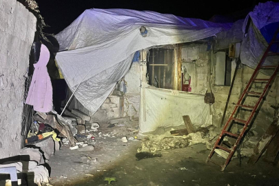 Erzurum'da toprak evin damı çöktü: 2 ölü