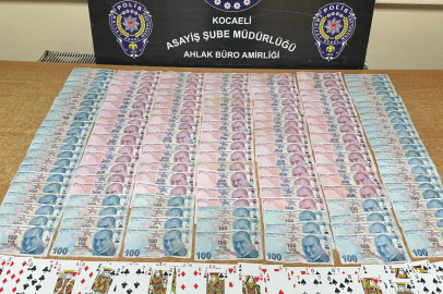 Kocaeli'de kıraathaneye kumar baskını