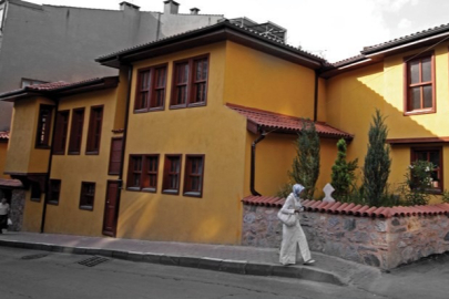 Bursa'nın tarihi mahallesindeki Şabaniye Dergahı çürümeye terk edildi!