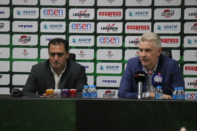 Sakaryaspor’da Serhat Sütlü için imza töreni düzenlendi