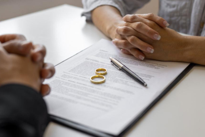 Yargıtay'dan emsal karar: Temizlik ve yemek yapmayan kadın tazminat ödeyecek!