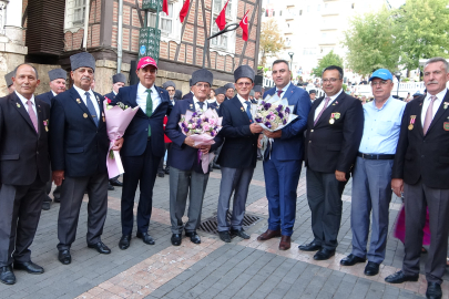 Bursa'da kurtuluşun 103. yılı coşkusu yaşanıyor