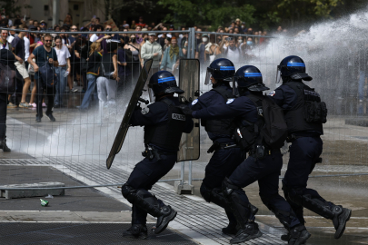 Fransa'daki protestolarda gözaltı sayısı 473'e yükseldi