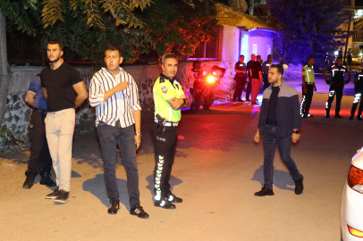 Aksaray'da önce komşusunu sonra annesi ile kardeşini ardından kendini vuran genç hayatını kaybetti