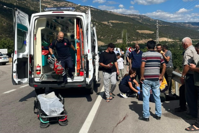 Amasya'da kavşakta otomobilin çarptığı yaya hayatını kaybetti