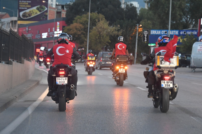 Bursa'da motosikletli kortej herkesi coşturdu