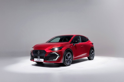 Bursa'da üretilecek: Yeni Clio tanıtıldı! Yakıt cimrisi ve hibrit...