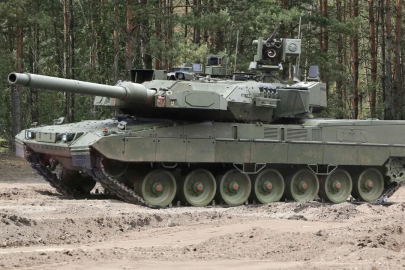 Çekya elini güçlendiriyor! Onlarca tank için Almanya'nın kapısını çaldılar