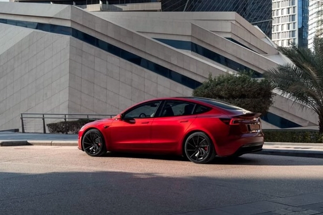 Kampanya başladı, Türkiye'de de bekleniyor! Günde 181 liraya Tesla...