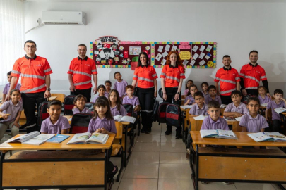 Kullanım ömrü biten uçak koltuğu kumaşları okul çantasına dönüştü