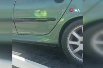 Ankara'da otomobil karpu tezgahına çarptı: 3 yaralı