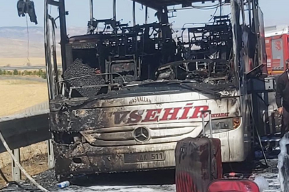 Ankara’da seyir halindeki yolcu otobüsü yandı