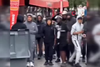 Paris’te bedava yemek izdihama neden oldu: 5 gözaltı