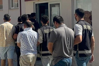 Tekneyle kaçmaya çalışırken yakalanan 8 FETÖ şüphelisi tutuklandı