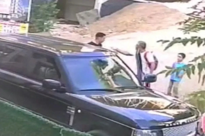 Çocukların önünde babaya tokat! Bakanlar devreye girdi, şahıs yakalandı