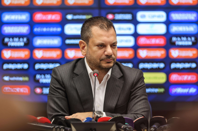 Ertuğrul Doğan'dan Ali Koç'a olay cevap: 2010-2011 şampiyonu Trabzonspor'dur