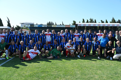 Futbolun efsaneleri Bursa'da sahaya çıktı! Tanju Çolak, Hami Mandıralı...