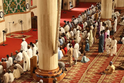 Nijerya'da sabah namazına gelenler kaçırıldı! Güvenlik güçleri peşlerine düştü