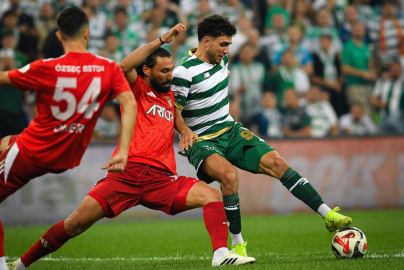 Rakipler tökezledi, Bursaspor tekrar zirvede!