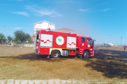 Tekirdağ'da otluk alanda yangın