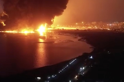 İsrail'den Yemen'deki Hudeyde Limanı'na saldırı