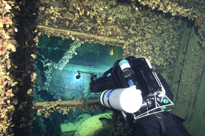 Titanik’in kardeş gemisinin enkazından ilk eşyalar çıkarıldı