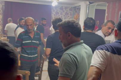 Adana'da çift çelik kapılı kumarhaneye 'koçbaşı' ile baskın: 49 şahıs yakalandı