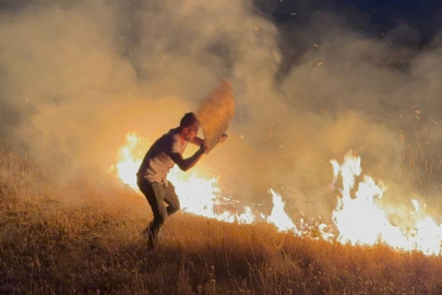 Karabük'te yerleşim yeri yakınında çıkan anız yangını paniğe neden oldu