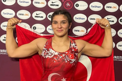 Nesrin Baş Dünya Güreş Şampiyonası'nda finalde