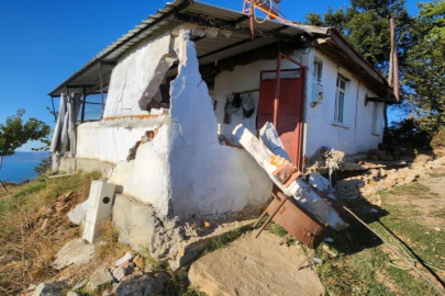 Bursa'da yarıklar evi ikiye böldü! Maden ocağının yanında...