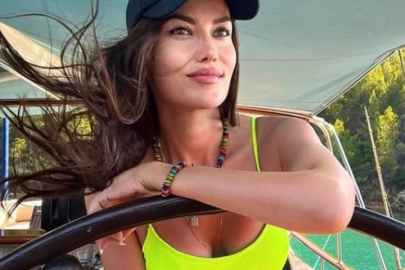 Fahriye Evcen'in son pozları yine olay oldu!