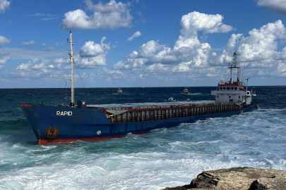 Kocaeli'de kuru yük gemisi karaya oturdu