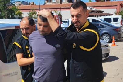 Adana'da komşunu öldürüp kızını yaralayan zanlı tutuklandı