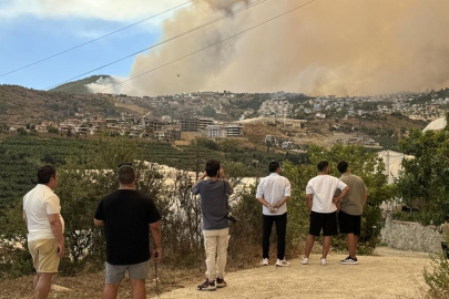 Alanya'daki yangında korkulan oldu! Alevler yerleşim yerlerine yaklaştı... Korkunç görüntüler
