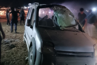 Mardin'de devrilen araçtaki 2 kişi yaralandı