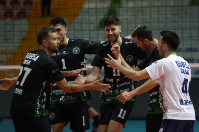 Bursa'da Gültekin Kavak Voleybol Turnuvası’nda heyecan sürüyor