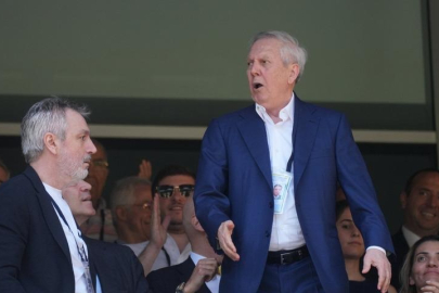 Fenerbahçe kongresinde Aziz Yıldırım tezahüratları