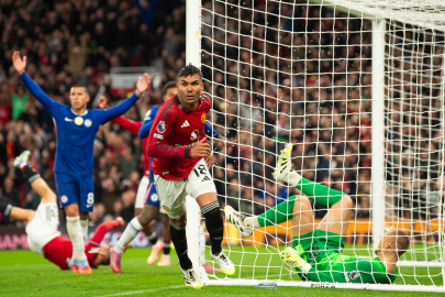 Manchester United, Chelsea'yi 2-1 mağlup etti