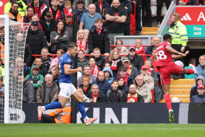 Merseyside derbisinde kazanan Liverpool