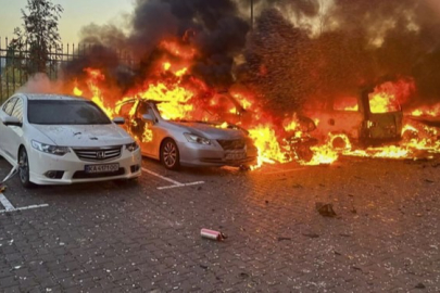 Rusya'dan Ukrayna'ya yoğun hava saldırısı: 3 ölü