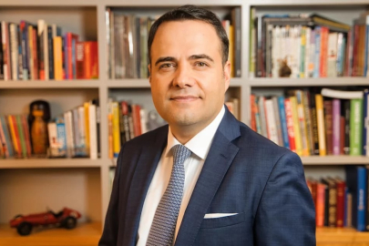 Özgür Demirtaş'tan Lvbel C5'e olay sözler: Evin önünde görsem potansiyel hırsız diye...