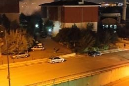 Ankara’da arızalanan kamyon yandı