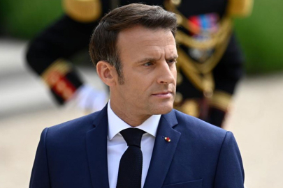Macron: İsrail'in politikalarını onaylamamak beni antisemitik yapmaz
