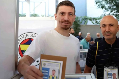 Mert Hakan'dan tüzüğe aykırı hareket