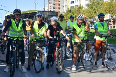 Bursa'da Renkli Pedallar sağlıklı bir çevre için çevrildi