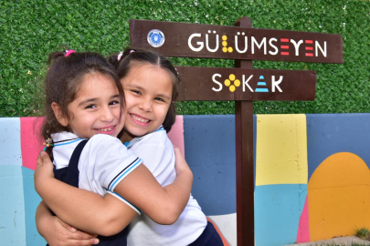 Bursa'da sokaklar da çocuklar da gülümsüyor