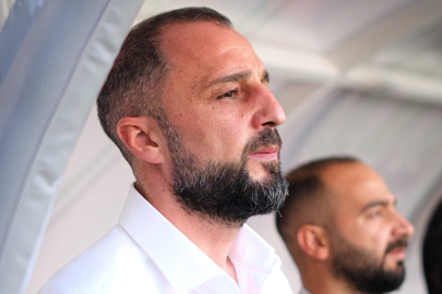 Bursaspor Teknik Direktörü Çağlayan'dan büyük özveri! Hastalığına rağmen...