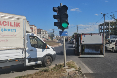 Tekirdağ Çerkezköy’de virajı alamayan kamyonet devrildi